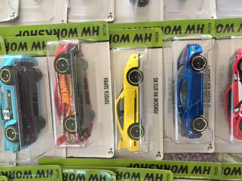 Illustration for article titled Enormous Die-Cast Collection - Box 54 - Energizer HW